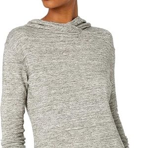 Amazon Essentials Women's Supersoft Terry Long-Sleeve Hooded Pullover